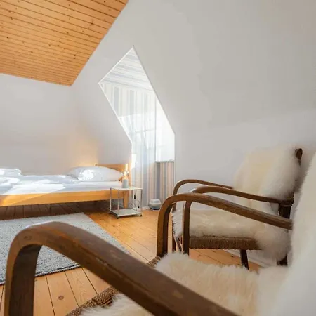 別荘 Haushaelfte A Heini Id 431