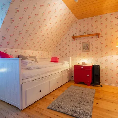 別荘 Haushaelfte A Heini Id 431